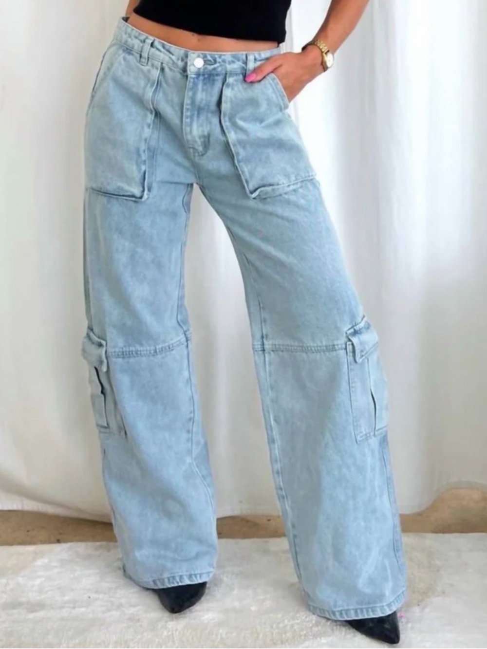 Beige botany women’s size M Light Wash High-Rise Wide-Leg Cargo Jeans